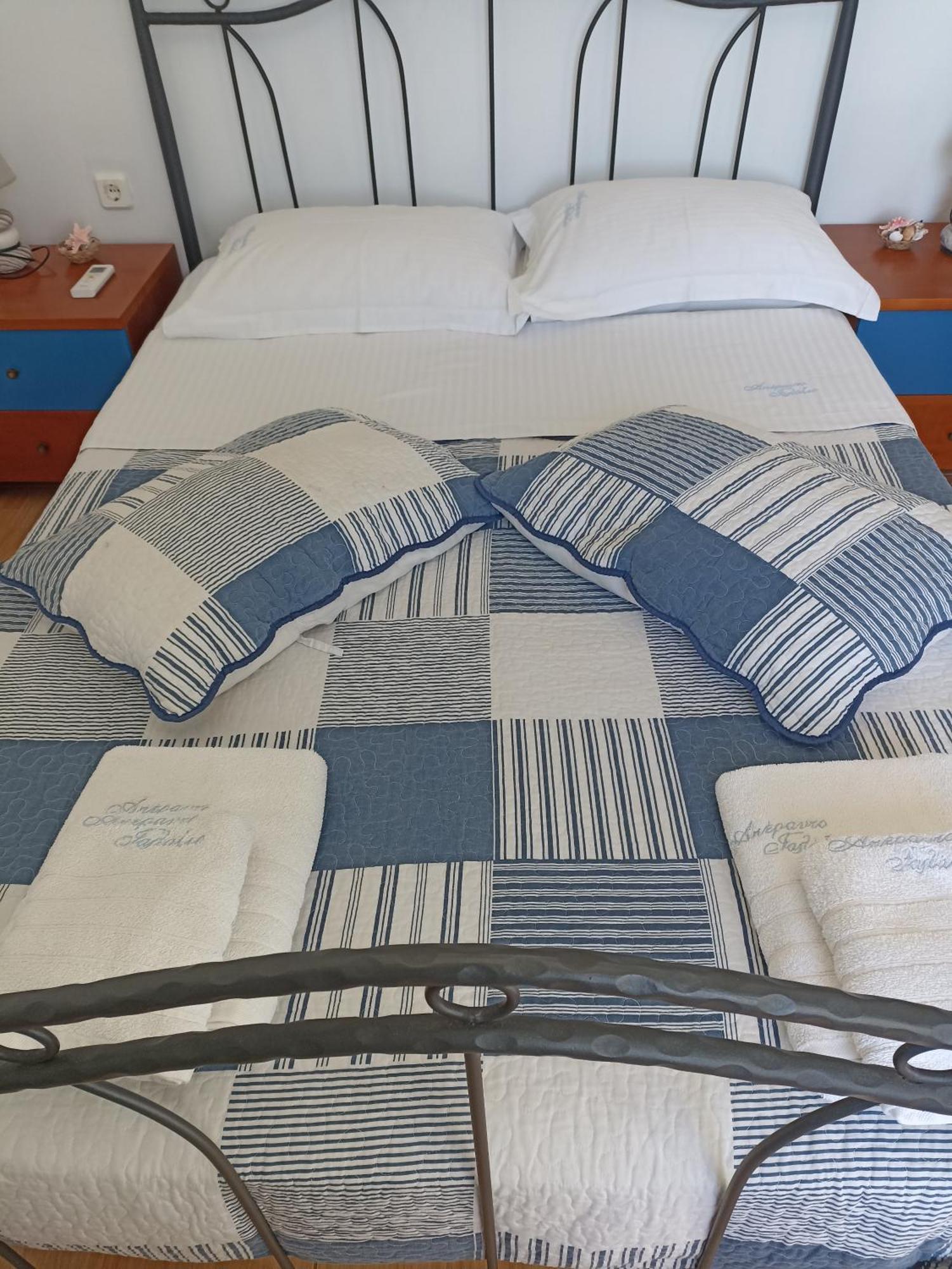 Appartement Απεραντο Γαλαζιο à Agia Pelagia  Extérieur photo